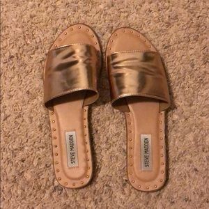 steve madden slip ons (size 7)